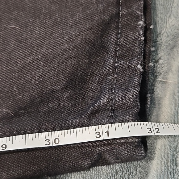 Forever 21 Mens black ripped jeans like new. Size 36 - Picture 7 of 10